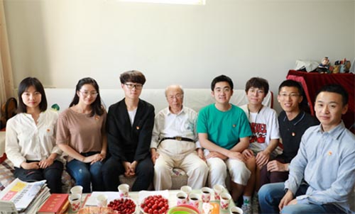 �Rˡ���׽�����δ���ڣ����x�I��һ��