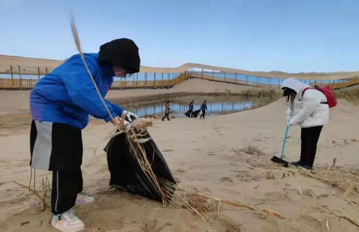 ��������½������e���A��