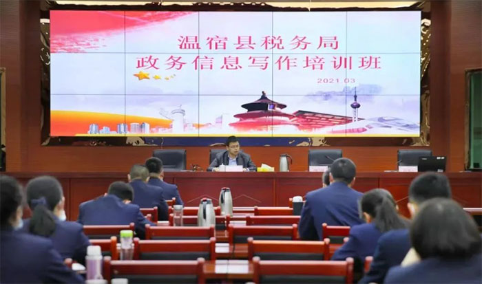 ����һ������߅���ġ�����䡱