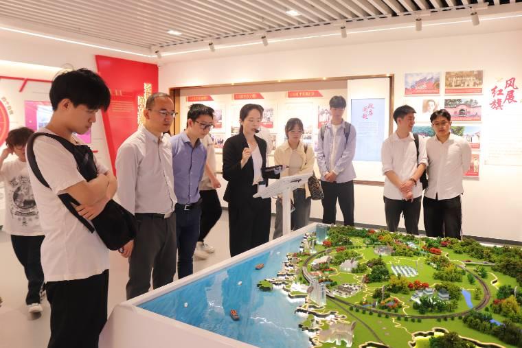 ����������W��ľ���̌WԺ�M���������ӹŽ����zӰ��ِУ��