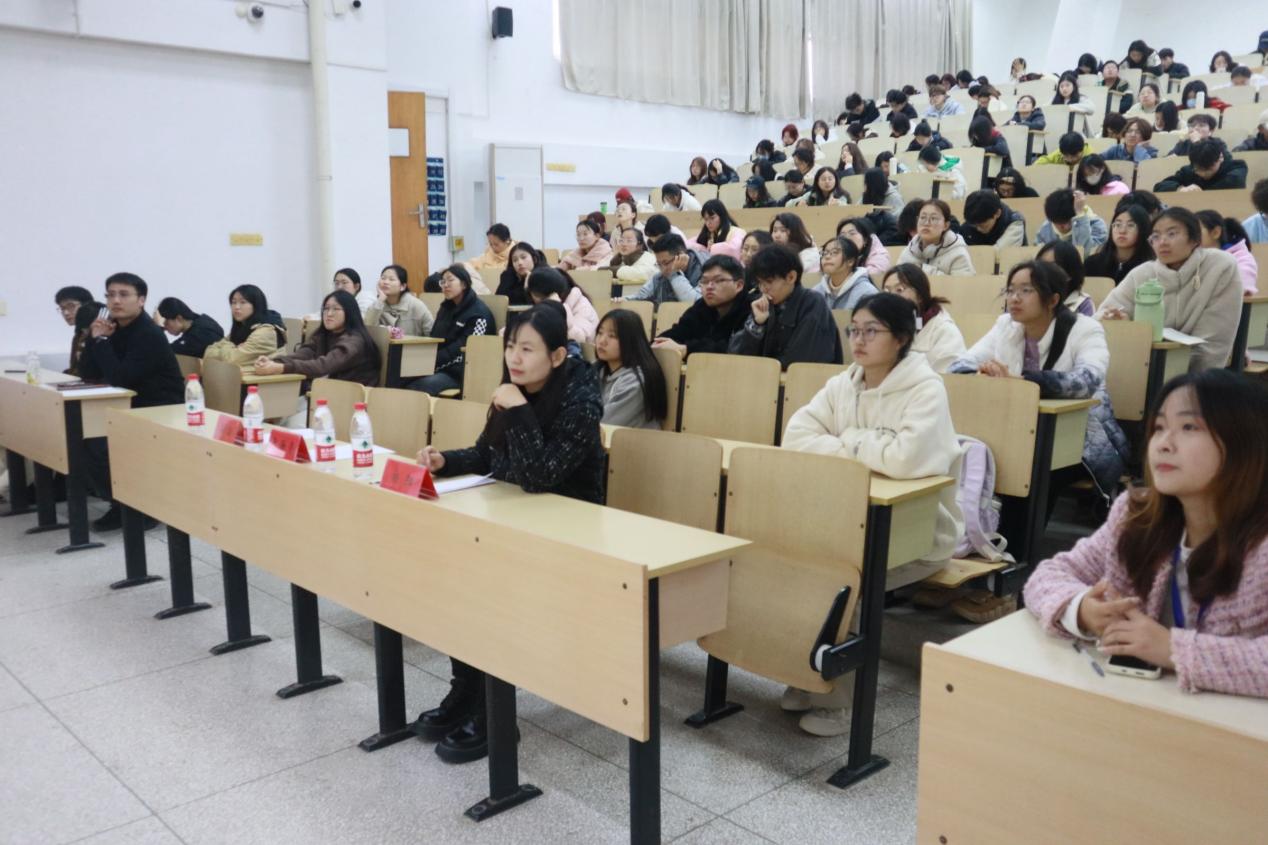 �j�W֪ݛl�W�jݛ��������� ͬ�Ĺ������CУ�@