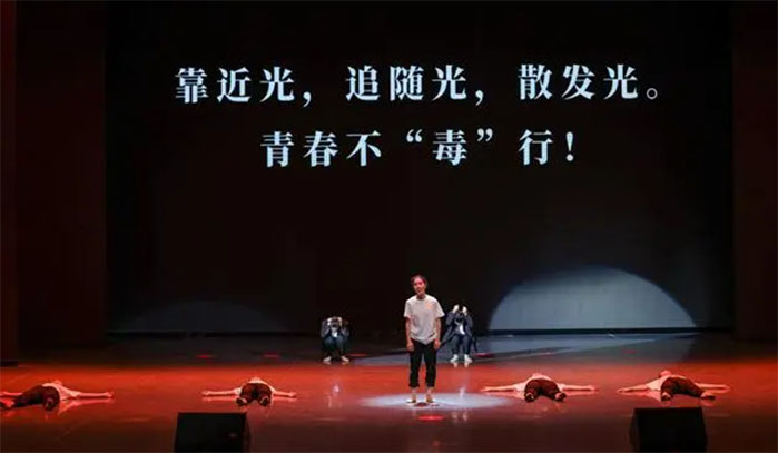 ��Խ�ഺ Խ�¸ҡ� ���ϴ�W(xu��)����(zh��ng)��(d��ng)���������_(d��)��