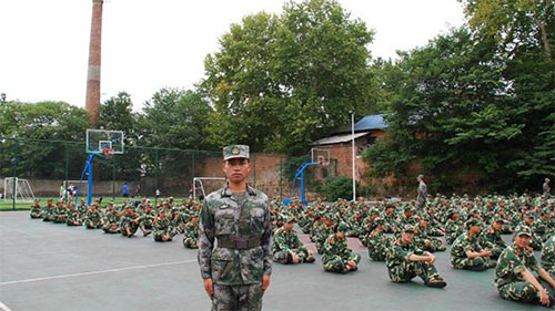 �P�P�F���ط�У�@