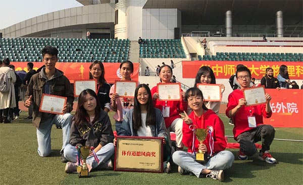 �������L �Єt����