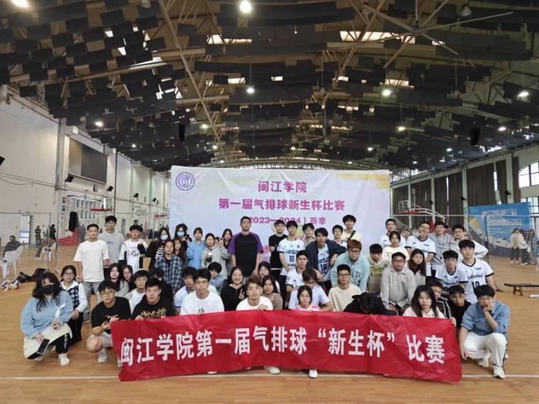 �}���WԺ��һ�Ú�����ِ