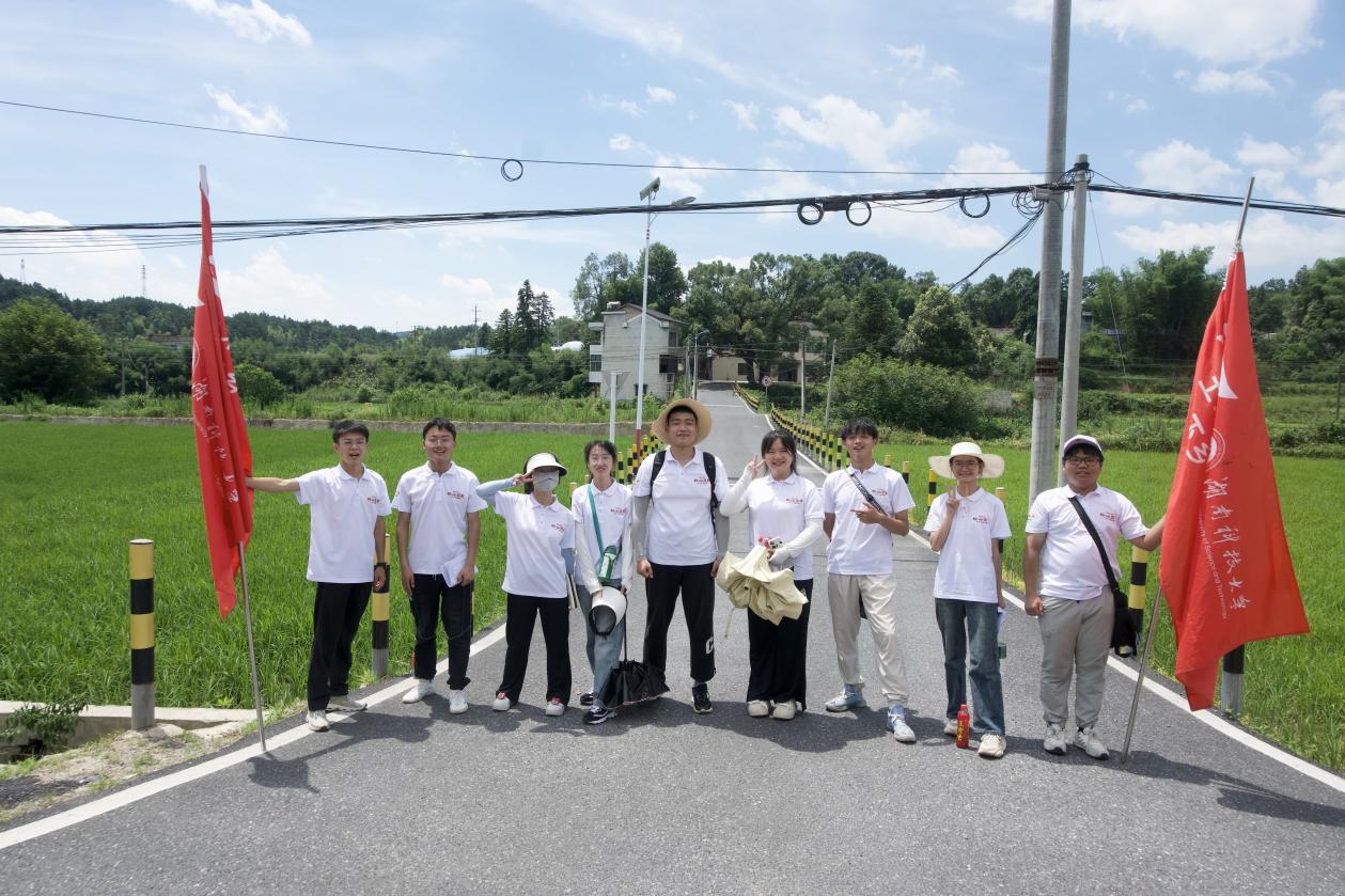 ɳ���l(xi��ng)�У���ů���ġ������Ͽƴ���ľ���̌W(xu��)Ժ�l(xi��ng)�����d������`�F�_չ�{(di��o)�����v