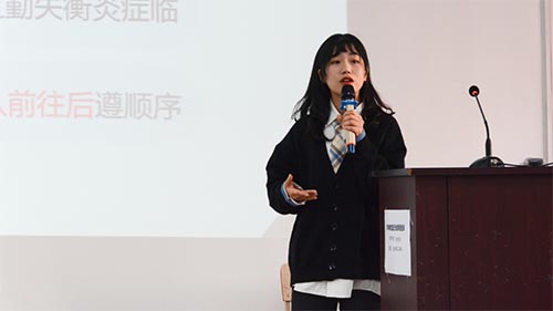 �������������^��