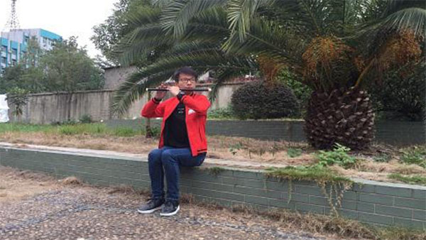 ������`��׿Խ����