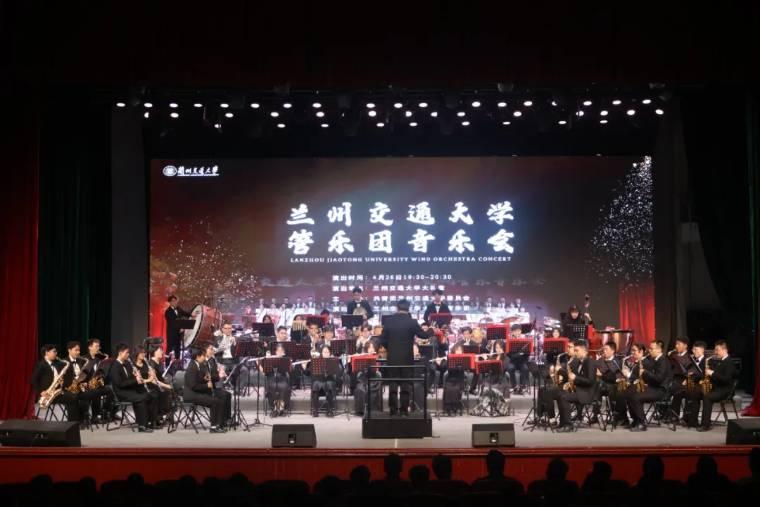 �ഺ����(d��ng)�r(sh��)�������(b��o)��(gu��)�顪���m�ݽ�ͨ��W(xu��)�ܘ��F(tu��n)������(hu��)