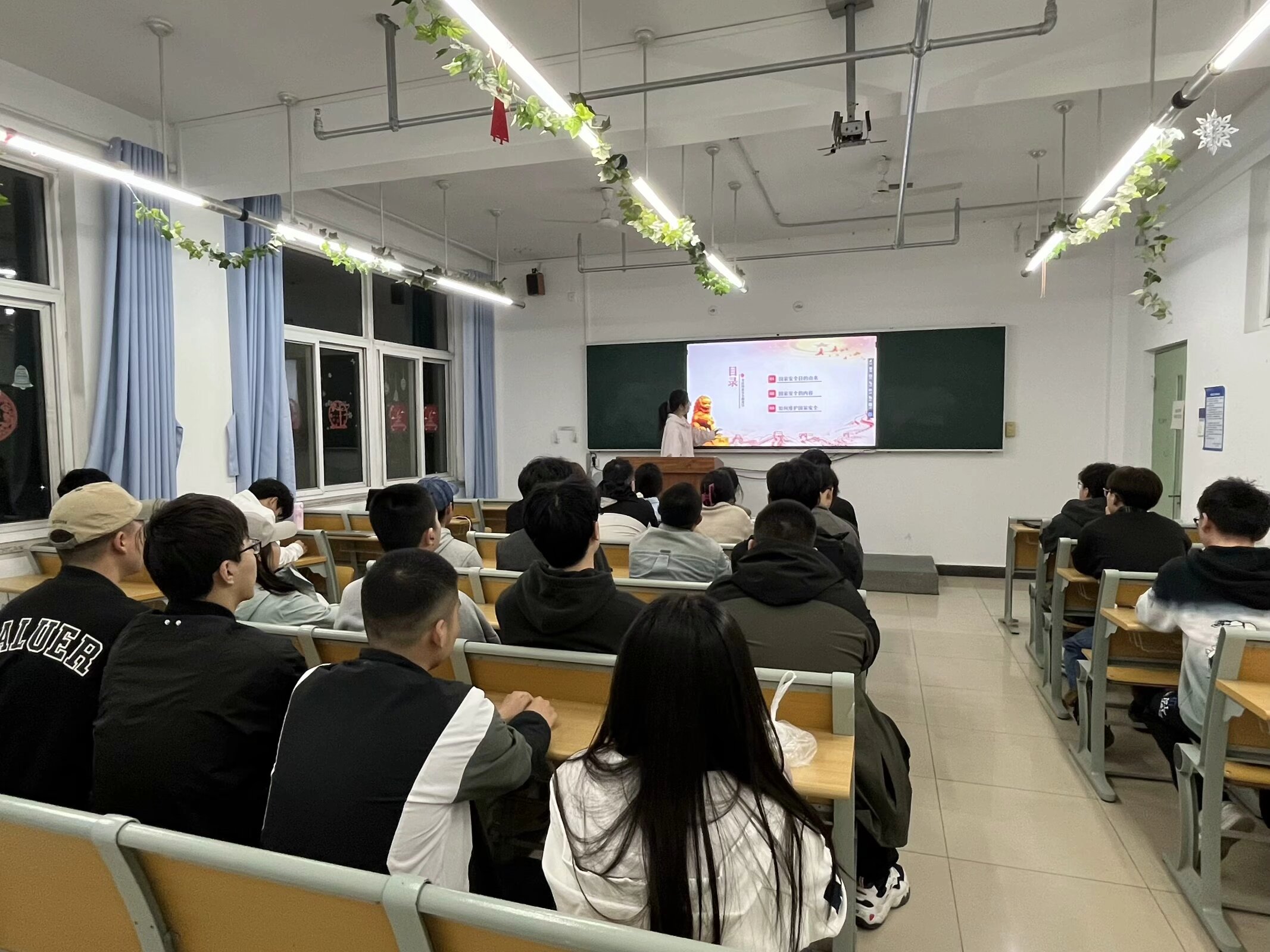 2404_չo(j)ЇՑ(zhn)練˹(zhn)80}F(tun)ջ