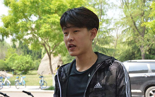 �������ڽ����˵��ഺ�L��