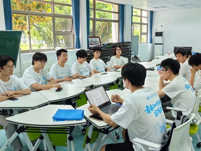 隊長高裕窿布置各小組任務+王正昊攝