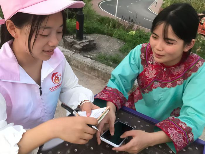 ���Rβ�C��ǧ������ˮ���Ļ�������������ʯ��ͬ��•����ͬ�����������`�F����M����ˮ�����οh���Ļ����ЬF��