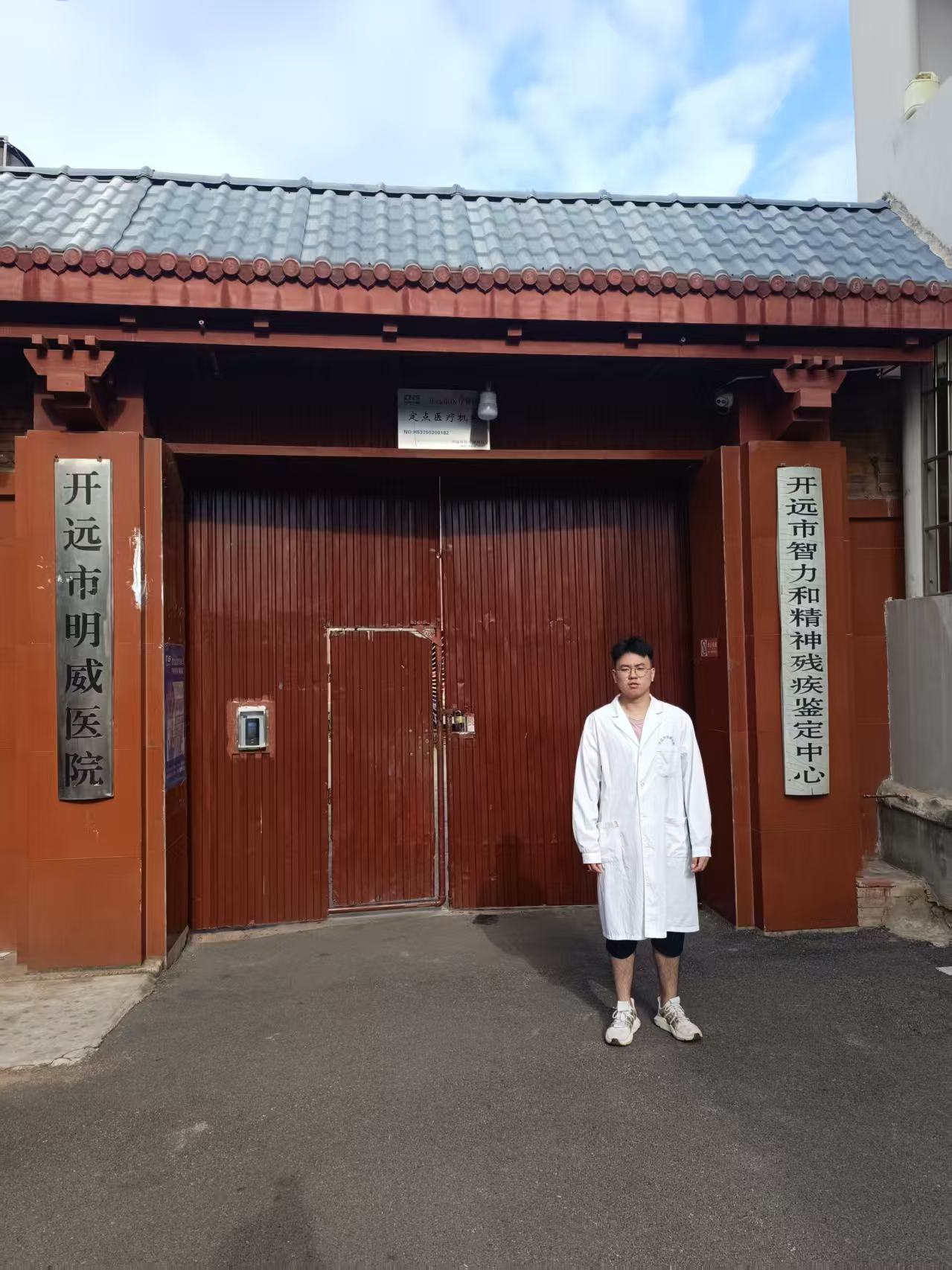 �׶���У�W(xu��)�����M(j��n)�����t(y��)��һ�����A�������W(xu��)���෫���t(y��)���F(tu��n)�(du��)���_�h(yu��n)�����t(y��)Ժ�_չ����Ʒ���(w��)��(sh��)�`