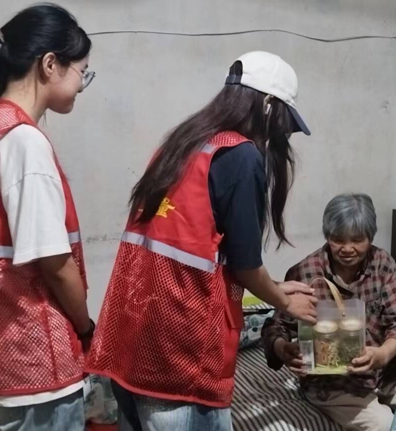 ��־�V�У�̼ԮС��c�������^(q��)