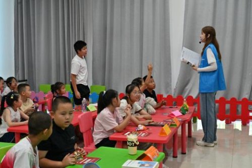 �߲ʴ߻�������ͯ�ķ���(y��ng)δ��(l��i)����ʯ���Ӵ�W(xu��)���W(xu��)�����W(xu��)Ժ���������Dľ����н����P(gu��n)��(��i)���ӷ���(w��)�`�ЈF(tu��n)�������(hu��)��(sh��)�`�o(j��)��(sh��)