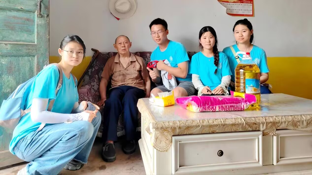 ���Șs��ӳ�ഺ�����b��΢�⡱��Ԓ�����ϱ��ĕr�մ��