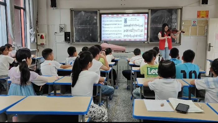 ���t(y��)�ɿɉ��߲ʼ��ڣ����ғ܄�ͯ�ģ����c��ϣ��