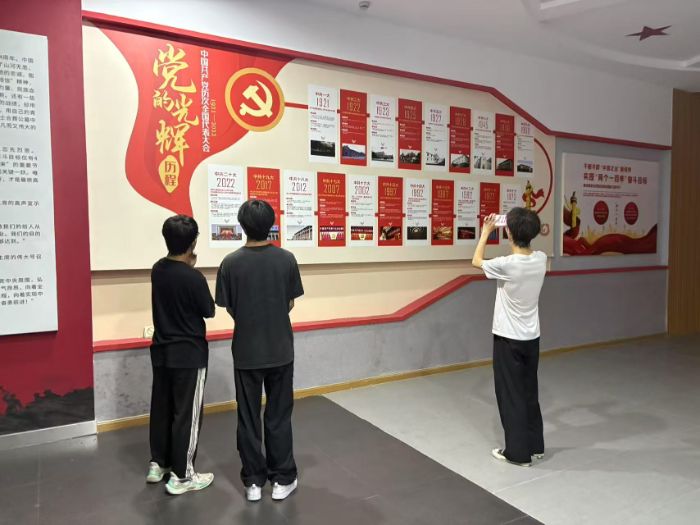 �ļtɫ���ص�����һ����׌�ഺ�ڂ����о`�œ���