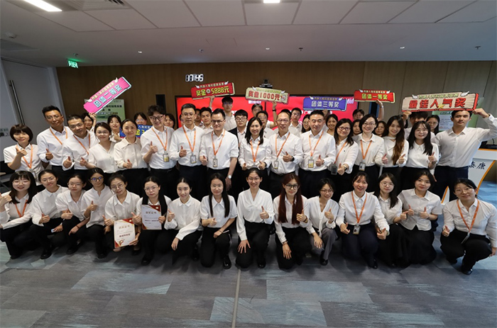 ̩���ˉ۵��ߌ�У�@ݼӢِ�A�M��Ļ������Ʒ��Ӱ���������